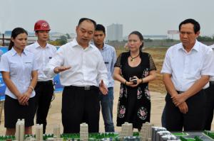 河南省委常委、洛陽(yáng)市委書記陳雪楓調(diào)研炎黃科技園